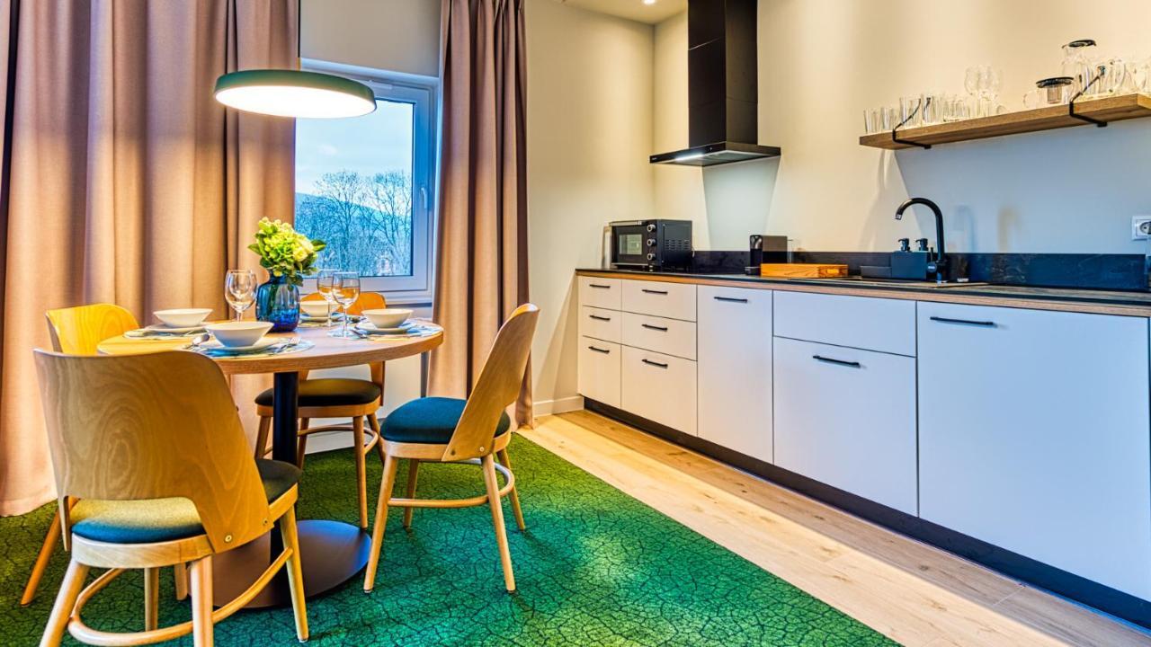 Apartamenty Vip Centrum - Wczasowa 17 By Royal Aparts Świeradów-Zdrój エクステリア 写真